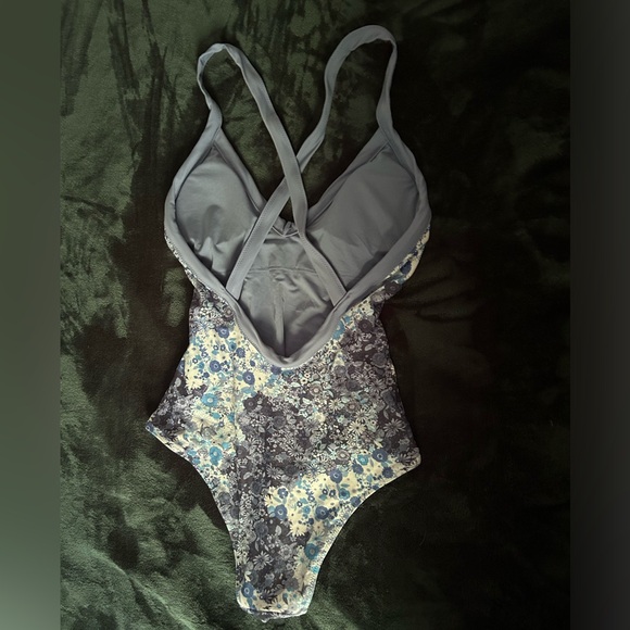 Floral Aerie Swimsuit/Bathing Suit - Picture 5 of 6